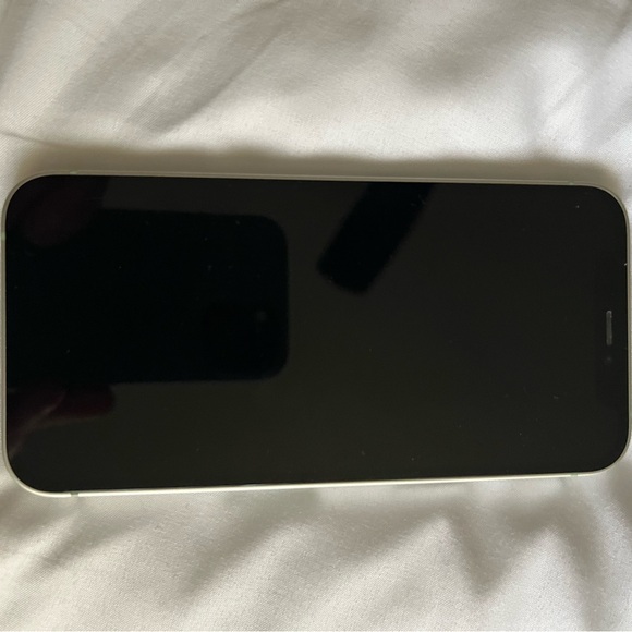 Apple iPhone 12 mini Light Green 64 GB - Picture 2 of 7
